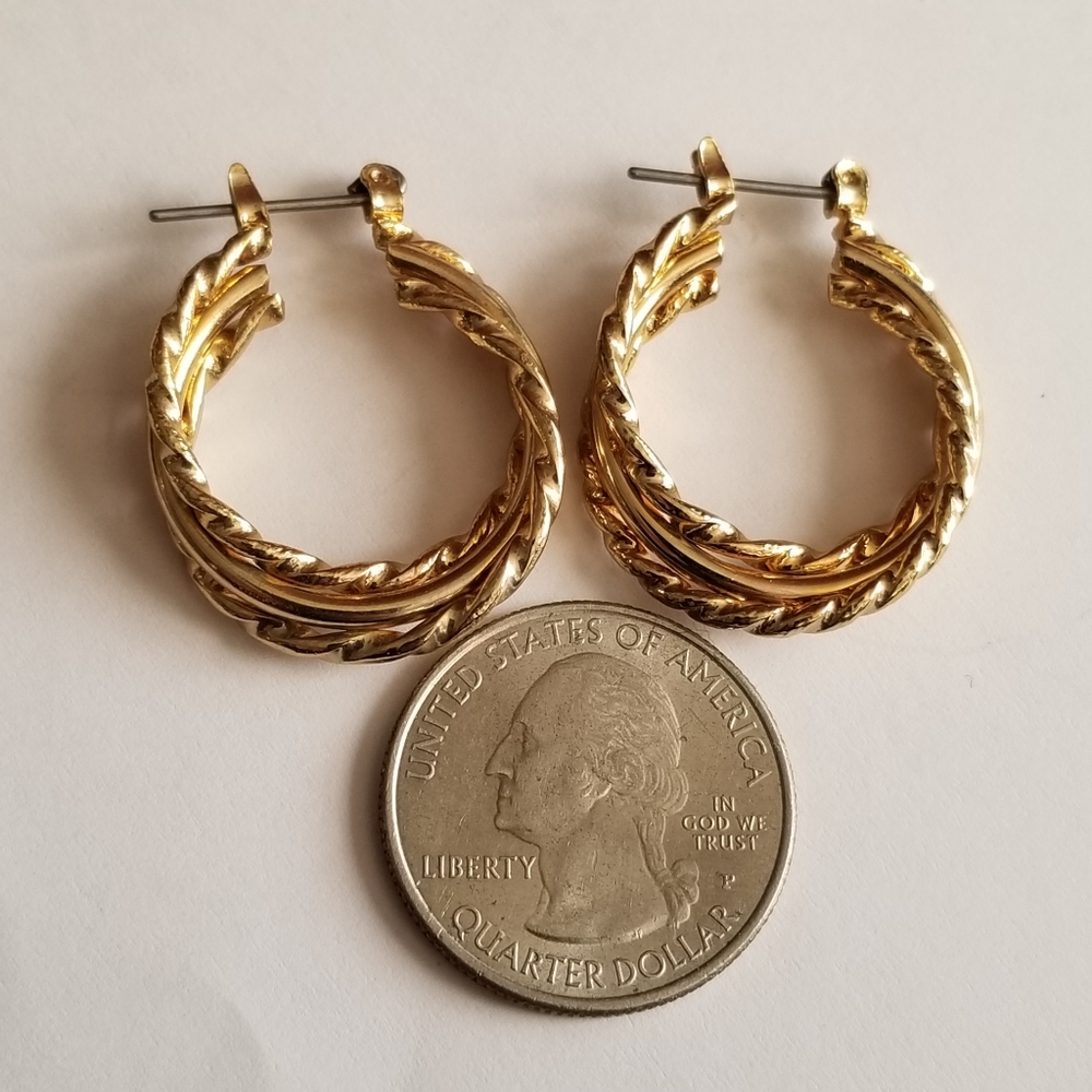 Vintage hoop earrings gold tone twist design - Picture 10 of 10